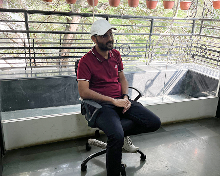 joinus-two-right-img-one